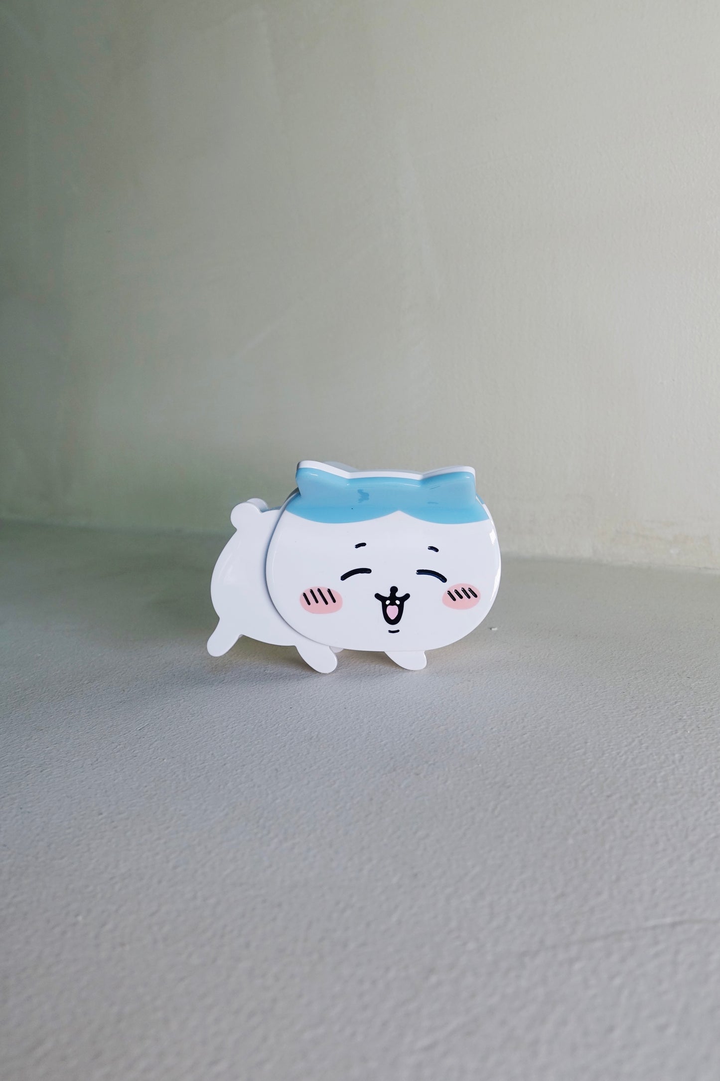Hachi Hair Claw Clip