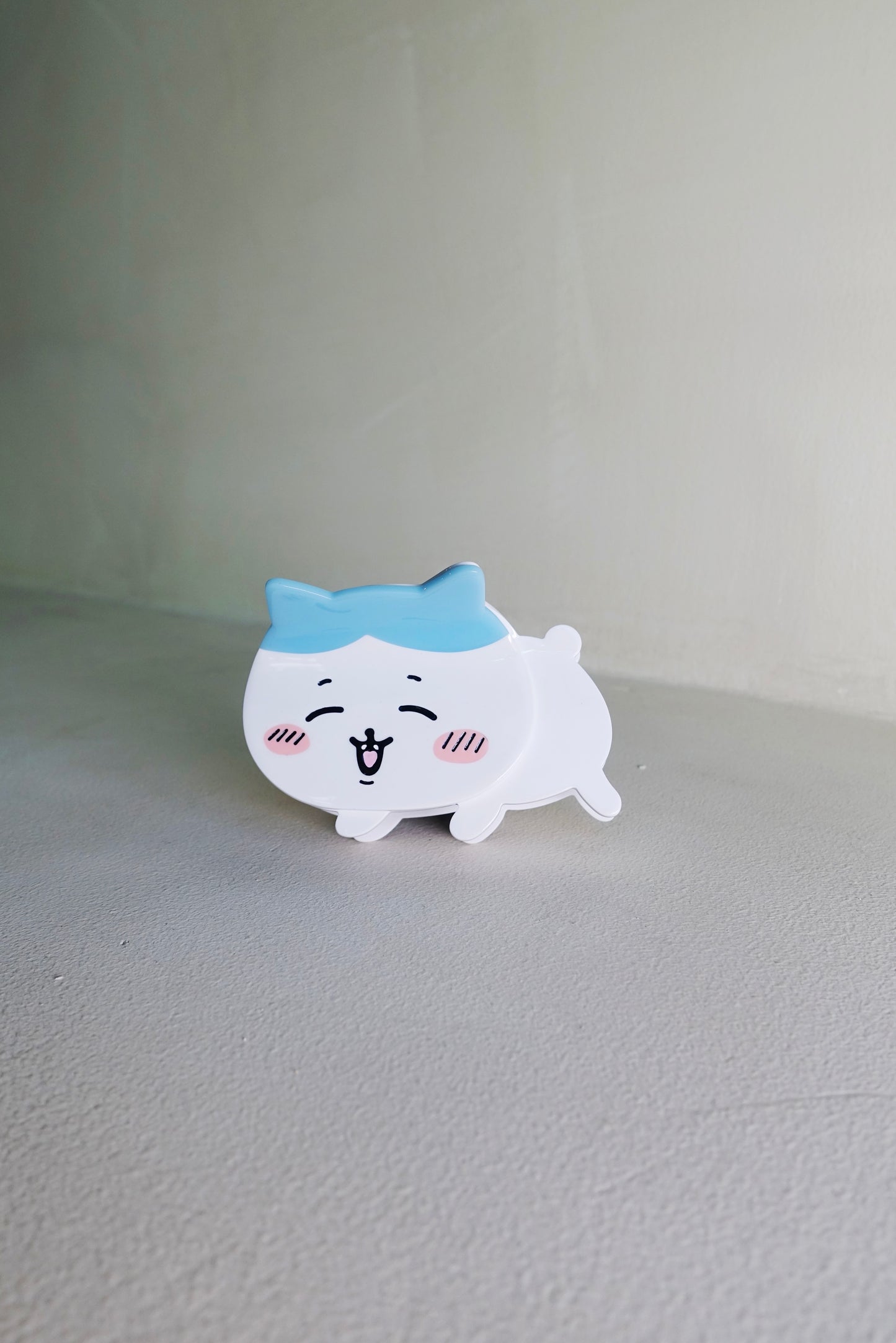 Hachi Hair Claw Clip
