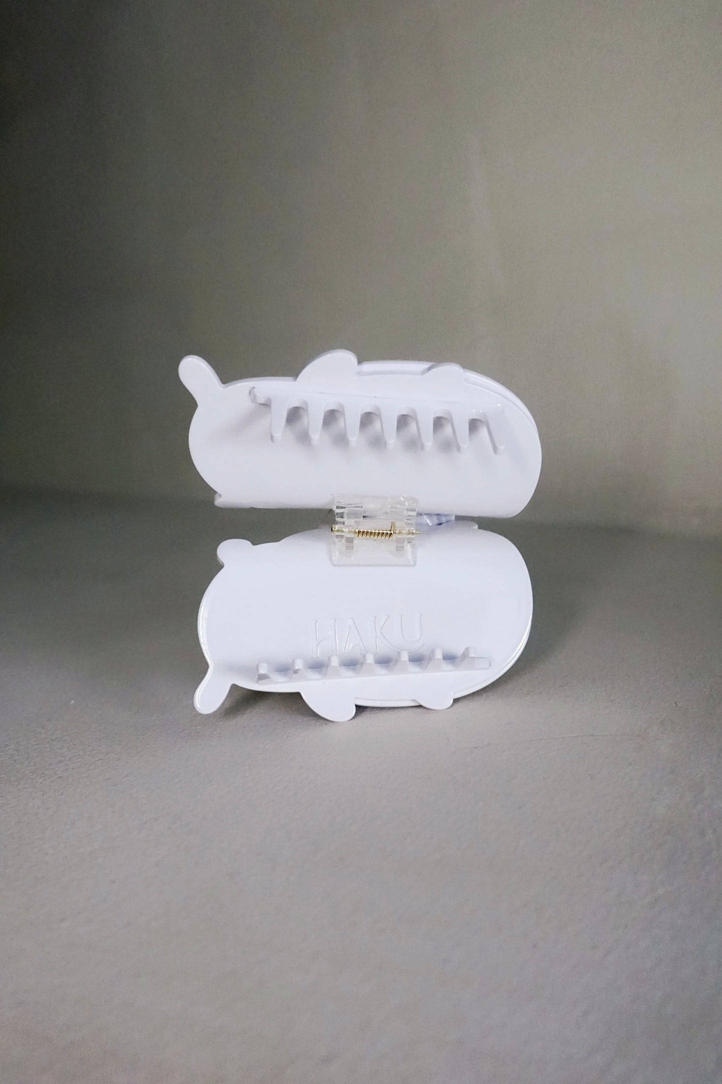 Chiika Hair Claw Clip
